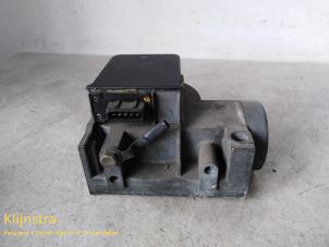 Used Airflow meter Peugeot 205 II (20A/C) 1.6 GTi Price on request offered by Fa. Klijnstra & Zn. VOF