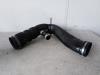 Air intake hose from a Peugeot 307 (3A/C/D), 2000 / 2009 2.0 HDi 110 FAP, Hatchback, Diesel, 1.997cc, 80kW (109pk), FWD, DW10ATED; RHZ, 2001-03 / 2005-05 2001