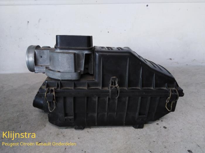 Begagnade Luftfilterhus Peugeot 405 I Break (15E) 1.6 GRi,SRi Kat. Pris på förfrågan erbjuds av Fa. Klijnstra & Zn. VOF