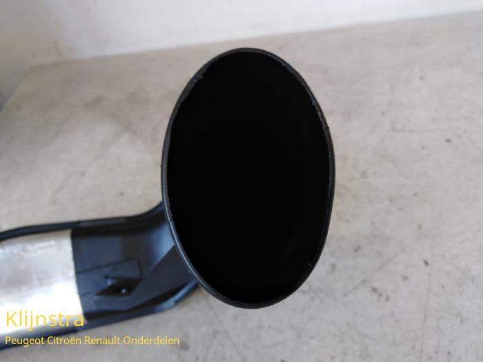 Air intake hose from a Peugeot 307 (3A/C/D) 2.0 HDi 90 2001