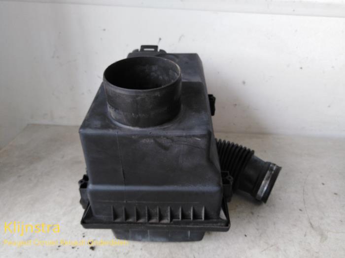 Gebrauchte Luftfiltergehäuse Peugeot 406 Coupé (8C) 2.0 16V Preis auf Anfrage angeboten von Fa. Klijnstra & Zn. VOF