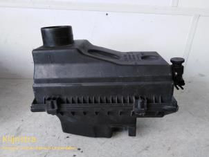 Used Air box Peugeot 406 Coupé (8C) 2.2 HDI 16V FAP Price on request offered by Fa. Klijnstra & Zn. VOF