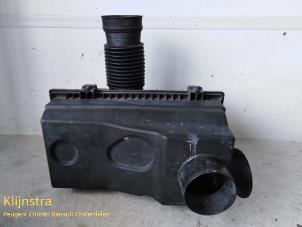 Used Air box Peugeot 406 Break (8E/F) 1.8 16V Price on request offered by Fa. Klijnstra & Zn. VOF