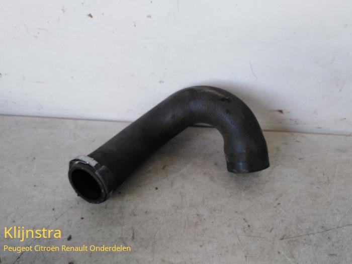 Gebrauchte Intercooler Schlauch Peugeot 407 (6D) 1.6 HDi 16V Preis € 39,00 Margenregelung angeboten von Fa. Klijnstra & Zn. VOF