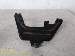 Used Support (miscellaneous) Peugeot 407 (6D) 1.6 HDi 16V Price on request offered by Fa. Klijnstra & Zn. VOF