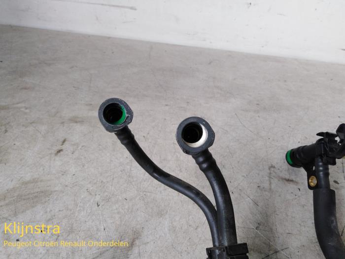 Fuel line from a Peugeot 3008 2011