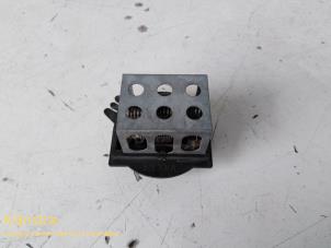 Used Heater resistor Citroen Berlingo 1.9 Di Price on request offered by Fa. Klijnstra & Zn. VOF