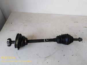 Used Front drive shaft, left Renault Twingo (C06) 1.2 SPi Phase I Price on request offered by Fa. Klijnstra & Zn. VOF