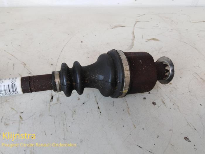 Front drive shaft, right from a Renault Twingo II (CN) 1.2 2008