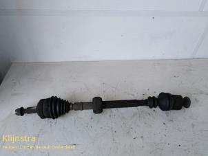 Used Front drive shaft, right Renault Espace (JE) 2.0i 16V Price on request offered by Fa. Klijnstra & Zn. VOF