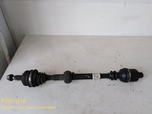 Used Front drive shaft, right Renault Espace (JE) 2.0i 16V Price on request offered by Fa. Klijnstra & Zn. VOF