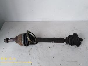 Used Front drive shaft, left Renault Laguna II (BG) 1.9 dCi 120 Price on request offered by Fa. Klijnstra & Zn. VOF