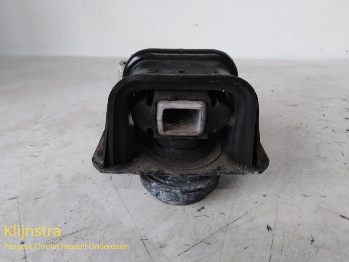 Usagé Support moteur Peugeot 307 (3A/C/D) 2.0 HDi 90 Prix € 25,00 Règlement à la marge proposé par Fa. Klijnstra & Zn. VOF