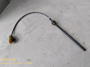 Used Oil dipstick Peugeot 307 (3A/C/D) 2.0 HDi 90 Price on request offered by Fa. Klijnstra & Zn. VOF