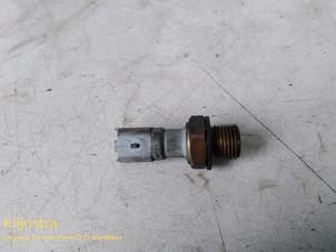 Used Oil pressure sensor Peugeot 307 (3A/C/D) 2.0 HDi 90 Price on request offered by Fa. Klijnstra & Zn. VOF