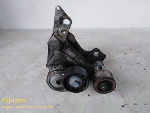 Used Alternator upper bracket Peugeot 307 (3A/C/D) 2.0 HDi 90 Price on request offered by Fa. Klijnstra & Zn. VOF
