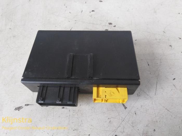Komfort-Modul van een Peugeot 306 Break (7E) 2.0 HDi 2000