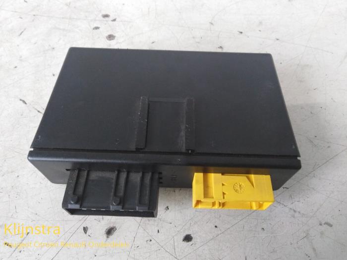 Komfort-Modul van een Peugeot 306 (7B) 1.8i Rallye 16V 2000