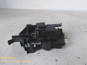Used Front door lock mechanism 4-door, right Peugeot 605 (6B) 3.0 SV,Executive V6 24V Price on request offered by Fa. Klijnstra & Zn. VOF