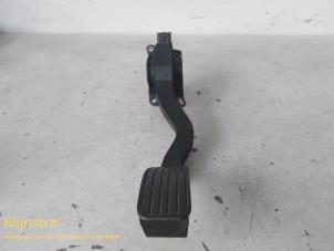 Used Accelerator pedal Peugeot 307 Break (3E) 1.4 HDi Price on request offered by Fa. Klijnstra & Zn. VOF