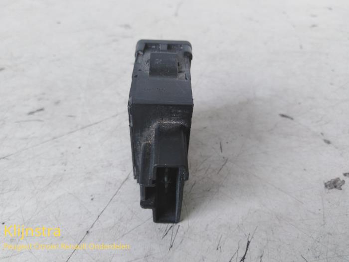 AIH headlight switch from a Citroën Xsara Picasso (CH)  2008