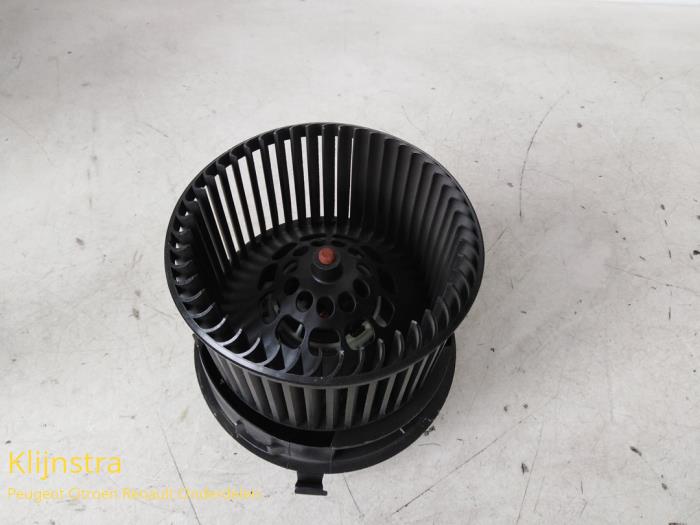 Heating and ventilation fan motor Citroen C1 1.0 12V - 1608174880 VALEO