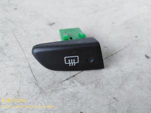 Used Rear window heating switch Peugeot 107 1.0 12V Price on request offered by Fa. Klijnstra & Zn. VOF