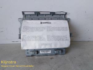 Used Knee airbag, right Renault Clio II (BB/CB) 1.2 16V Price on request offered by Fa. Klijnstra & Zn. VOF