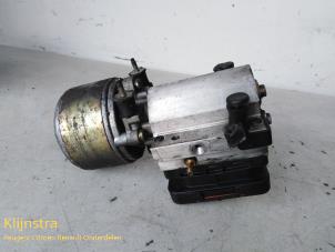 Usagé Suspension pompe (hydr.) Citroen C5 I Berline (DC) 2.0 16V Prix sur demande proposé par Fa. Klijnstra & Zn. VOF