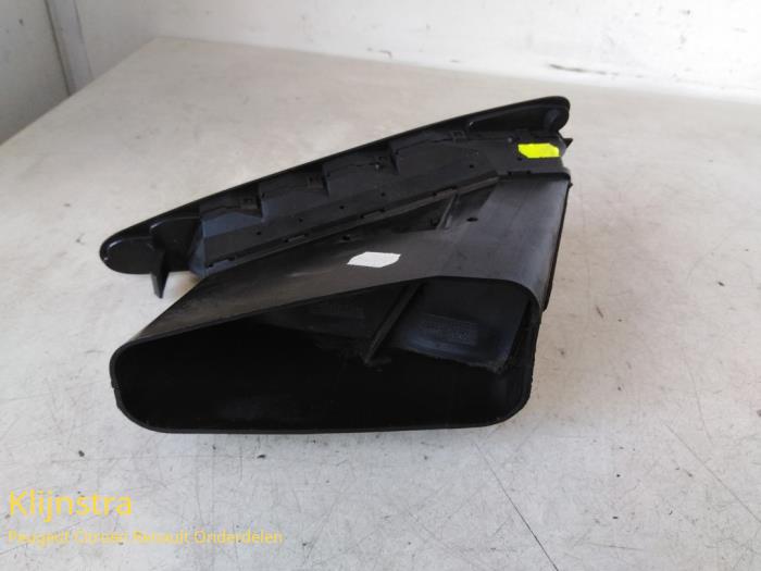 Dashboard vent from a Peugeot Partner 1.9 D 2000