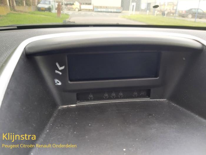 Begagnade Innerdisplay Peugeot 207 SW (WE/WU) 1.6 16V Pris på förfrågan erbjuds av Fa. Klijnstra & Zn. VOF