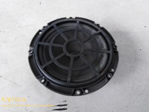 Used Speaker Peugeot 206 (2A/C/H/J/S) 2.0 XS,XT HDi Price on request offered by Fa. Klijnstra & Zn. VOF