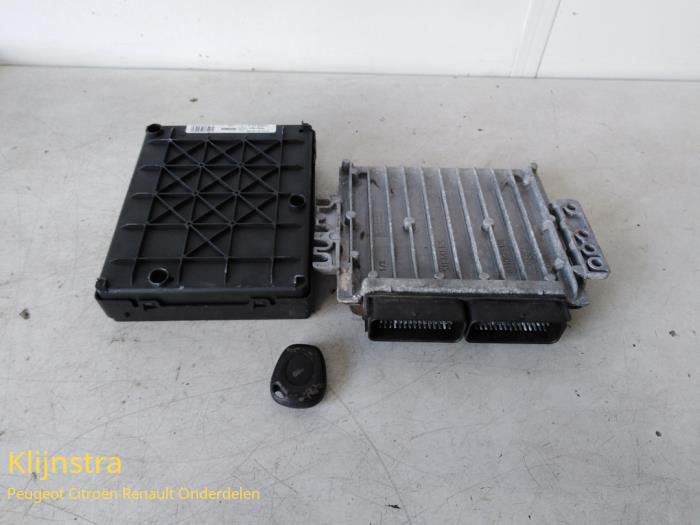 Engine management computer from a Renault Scénic I (JA) 1.6 16V 2001