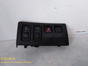 Used Dashboard decoration strip Peugeot 206 (2A/C/H/J/S) 1.4 XR,XS,XT,Gentry Price on request offered by Fa. Klijnstra & Zn. VOF