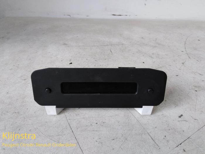 Begagnade Innerdisplay Peugeot 206 (2A/C/H/J/S) 1.4 XR,XS,XT,Gentry Pris € 29,00 Marginaltabell erbjuds av Fa. Klijnstra & Zn. VOF
