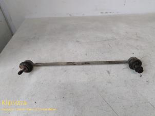 Used Anti-roll bar guide Peugeot 206 (2A/C/H/J/S) 1.4 XR,XS,XT,Gentry Price on request offered by Fa. Klijnstra & Zn. VOF