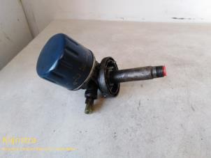 Used Oil filter Renault Megane Price on request offered by Fa. Klijnstra & Zn. VOF