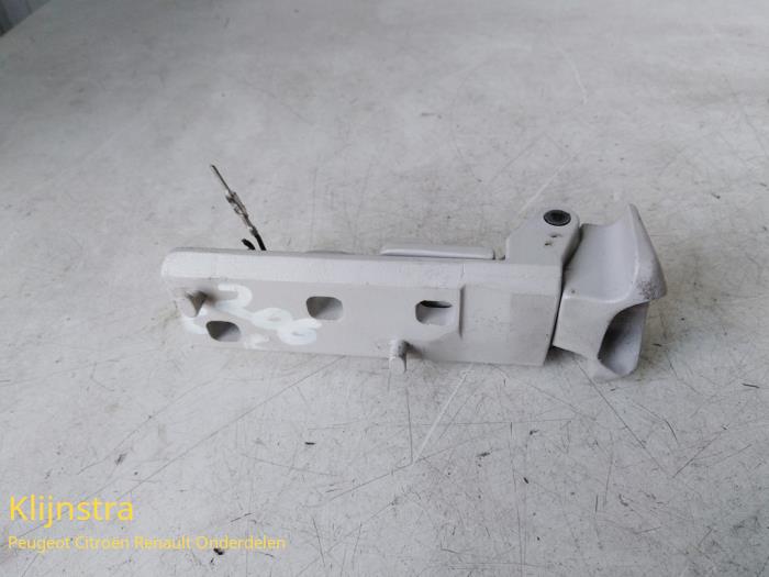 Używane Blokada dachu cabrio Peugeot 206 CC (2D) 2.0 16V Cena € 50,00 Procedura marży oferowane przez Fa. Klijnstra & Zn. VOF