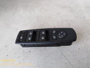 Used Electric window switch Renault Megane Break Price on request offered by Fa. Klijnstra & Zn. VOF