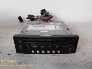 Usados Reproductor de CD y radio Citroen C4 Coupé (LA) 1.6 HDi 16V Precio de solicitud ofrecido por Fa. Klijnstra & Zn. VOF