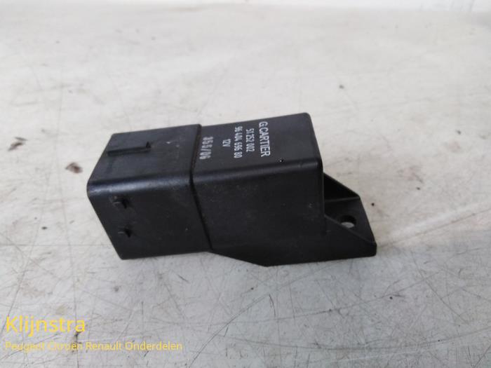 Glow plug relay Citroen C4 Coupé 1.6 HDi 16V 92 - 598140