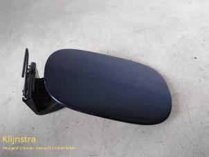 Used Tank cap cover Citroen Xsara (N1) 2.0 HDi 90 Price on request offered by Fa. Klijnstra & Zn. VOF