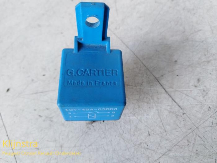 Relais Pour Peugeot 206 (2002) - Modèle 4255 / UST41675 - Pièce D'occasion Fonctionnelle