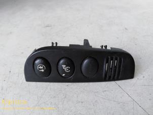 Used Central locking switch Citroen C3 (FC/FL/FT) 1.4 HDi Price on request offered by Fa. Klijnstra & Zn. VOF
