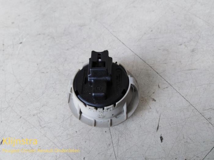 Air conditioning switch from a Citroen C5 2001