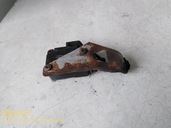 Tailgate motor from a Citroen C5 2002