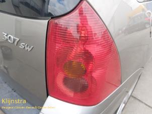 Used Taillight, right Peugeot 307 SW (3H) 2.0 16V Price on request offered by Fa. Klijnstra & Zn. VOF