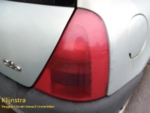 Used Taillight, right Renault Clio II (BB/CB) 1.4 Price on request offered by Fa. Klijnstra & Zn. VOF