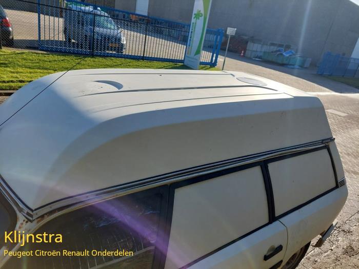 Używane Dach Citroen CX II 2.5 RD,TGD Cena na żądanie oferowane przez Fa. Klijnstra & Zn. VOF