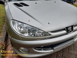 Used Headlight, right Peugeot 206 (2A/C/H/J/S) 1.4 XR,XS,XT,Gentry Price on request offered by Fa. Klijnstra & Zn. VOF